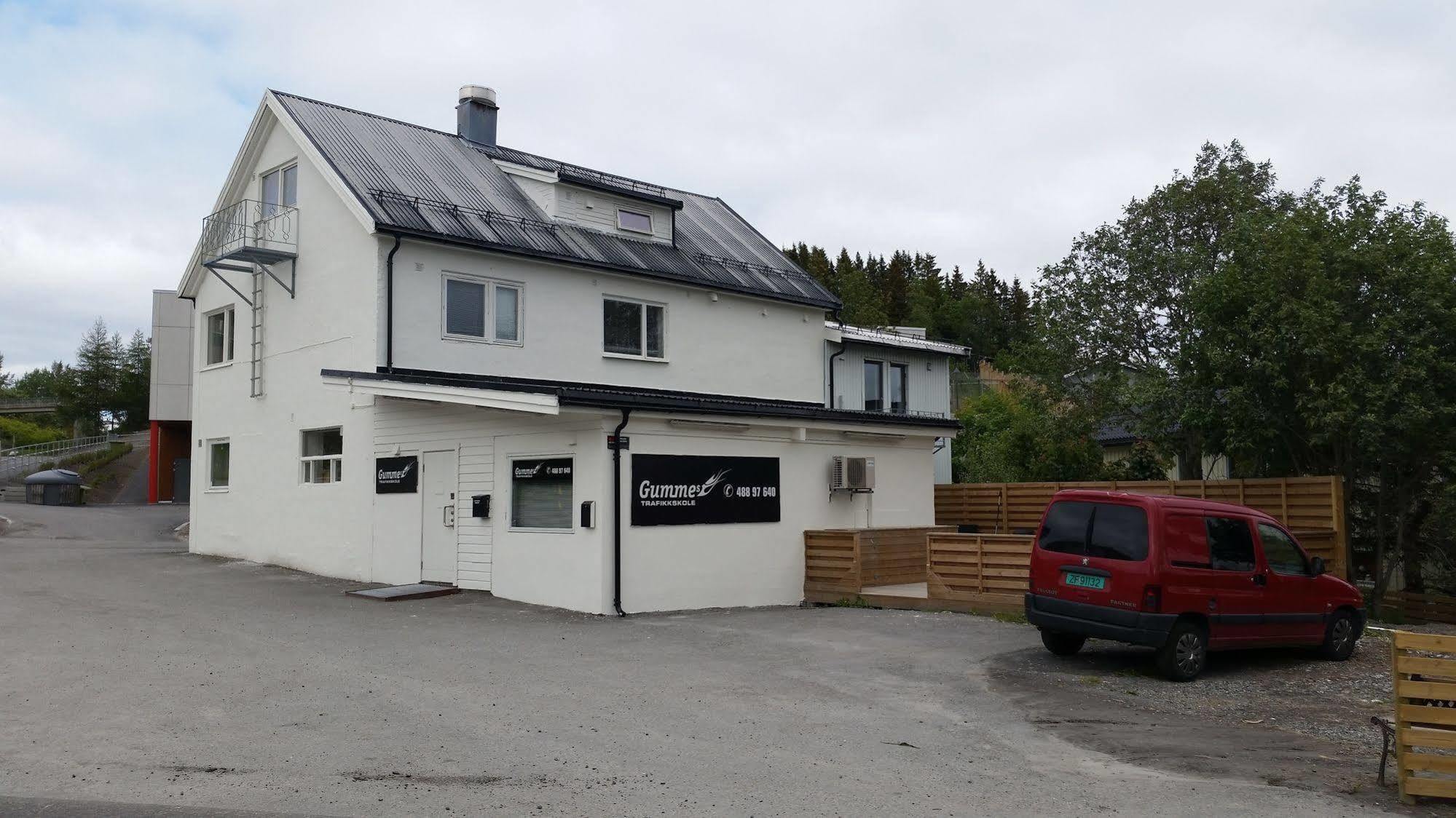 Gullhaugen Pensjonat Harstad Eksteriør bilde
